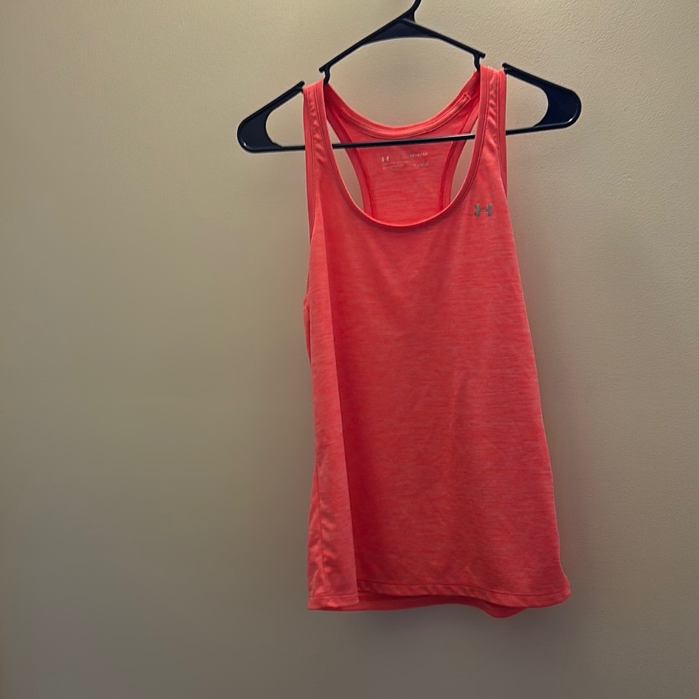 Under Armour Women Coral‎ Tank Top Racerback Size Small